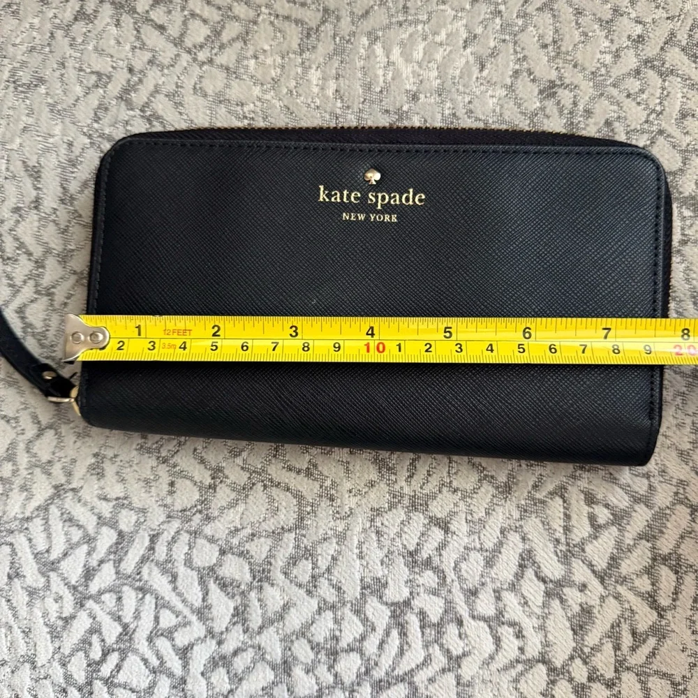 kate spade New York Black Saffiano Zip Wristlet Wallet